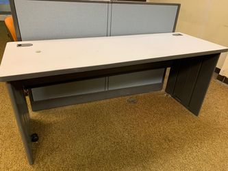 Office Desk. Dimension 66x24x29
