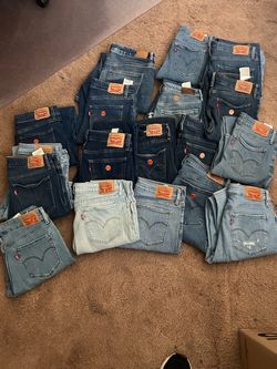Womens Levis Sizes 29,30,31
