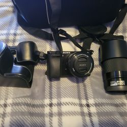 Sony Alpha 6000 w/Bag & Case