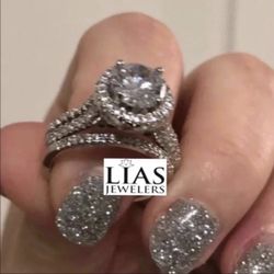 New 18k White Gold Wedding Ring Set 