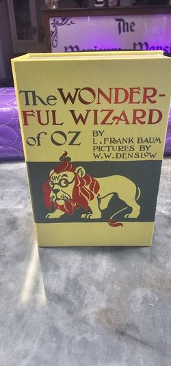 Story Book Cosmetics The Wizard Of Oz 3 Eyeshadow And Lip Gloss Set