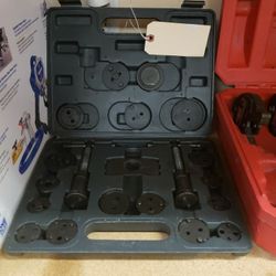 Matco Tools 20 Piece Brake Caliper Compression Kit