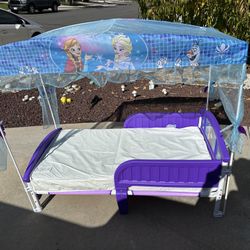Disney's Frozen Toddler Canopy Bed by Delta Children