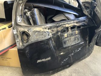 2018 Toyota Rav4 lift Gate tail gate