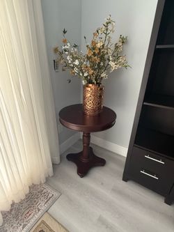 Dark Wood Round Pedestal Accent Table