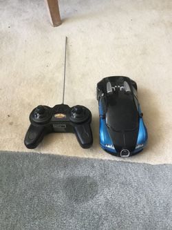 Controllable Toy Car ( It Works) Need to put batteries insideh