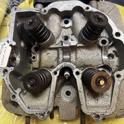 XR500 cylinder head 1(contact info removed) Yamaha XR500 carburetor insulator