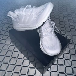 Adidas Ultraboost Light Running Shoes Size 9.5