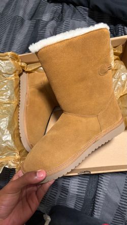 KooLaburra uggs size 6