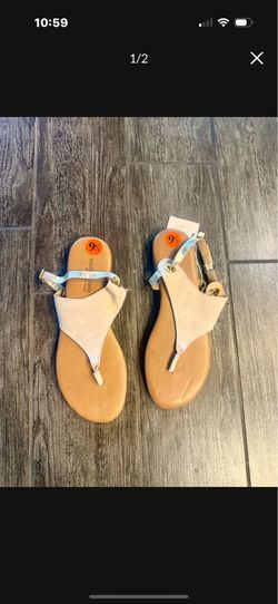 NWT size 9.5 sandals