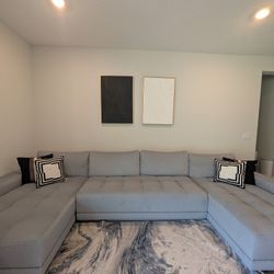 Modern Gray Sectional Sofa – Excellent Condition – 1 Year Old