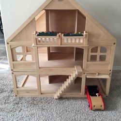 Ryan’s Room Wooden Dollhouse