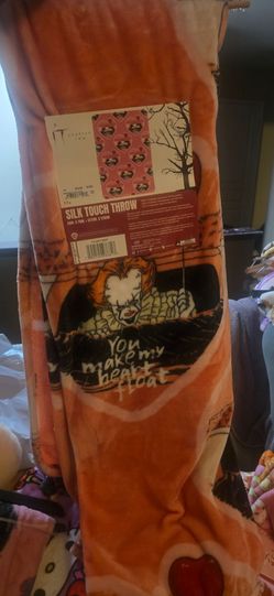 IT Chapter Two Pennywise Silk Touch Throw Blanket