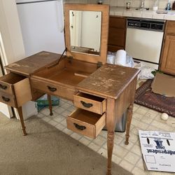 Solid Wood Vanity Desk - Drexel - $100 OBO
