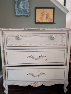 Free white dresser