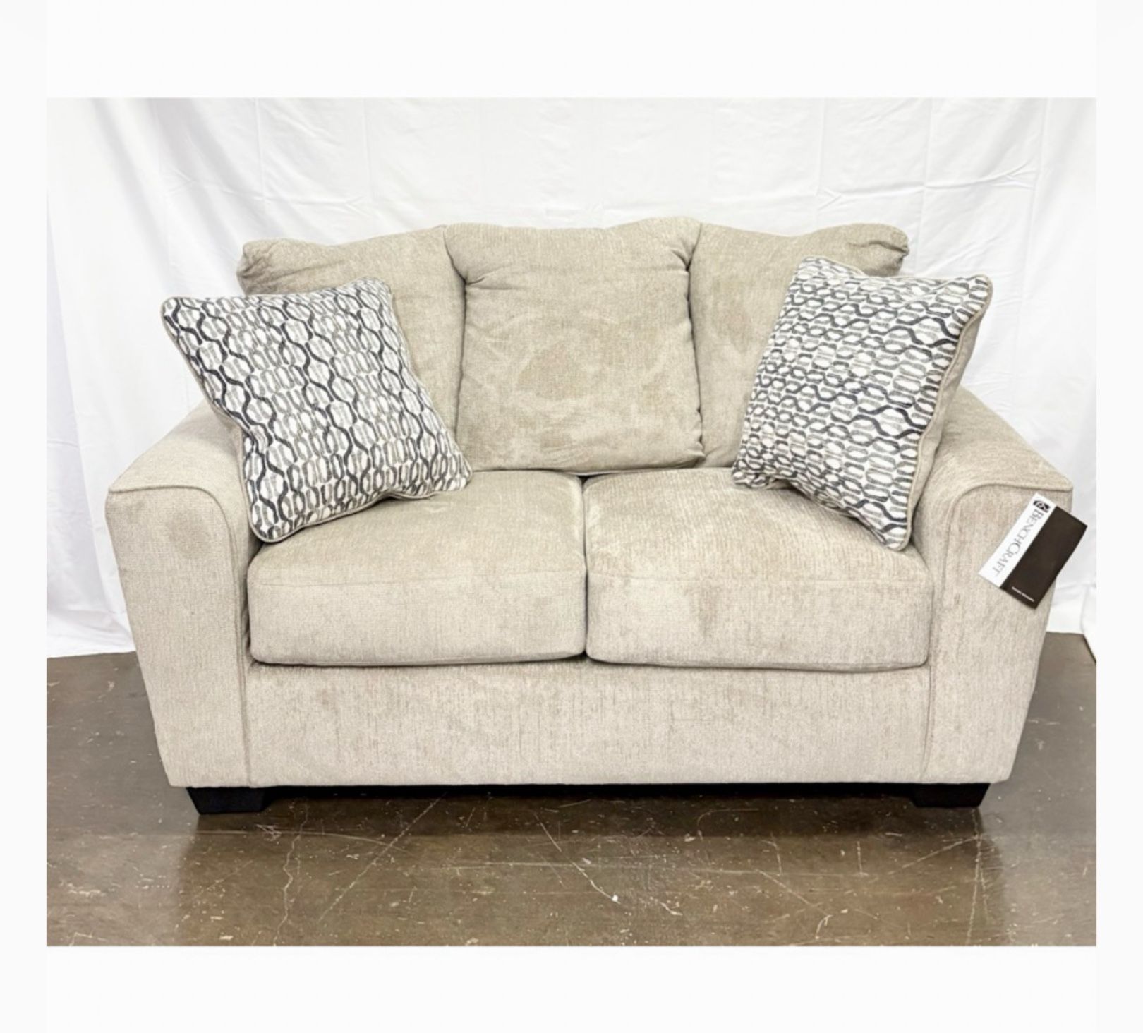 Loveseat, Beige *Free Delivery*