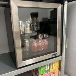 Newair Mini Fridge $100