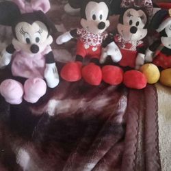 Mickey And Minnie Plush Friends 