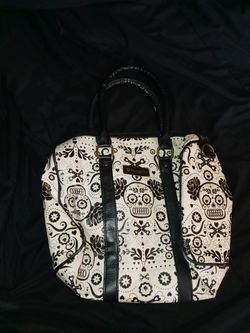 Loungefly purse.