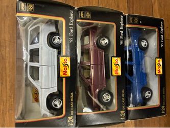Lot of 3 Maisto 1:24 1995 Ford Explorer Die Cast White Red Blue Boxed Vintage