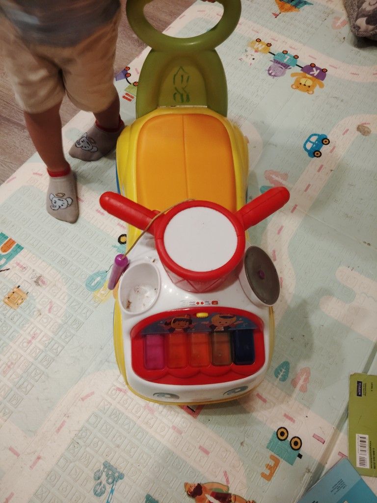 Car Fisher Price