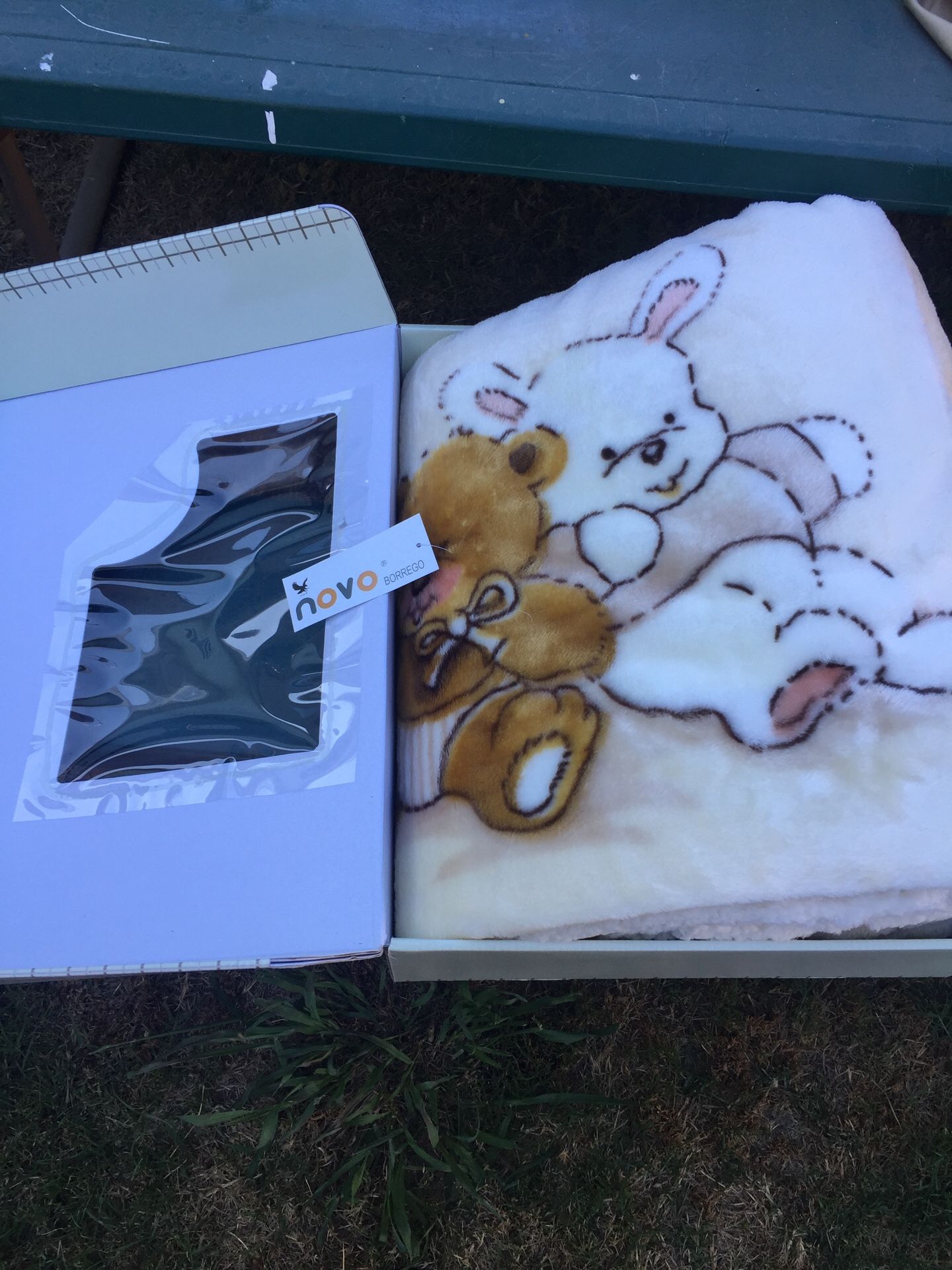 Borrego baby blanket