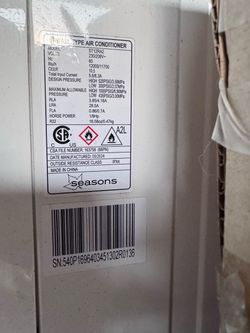 Window A/C unit 12K BTU 220V plug