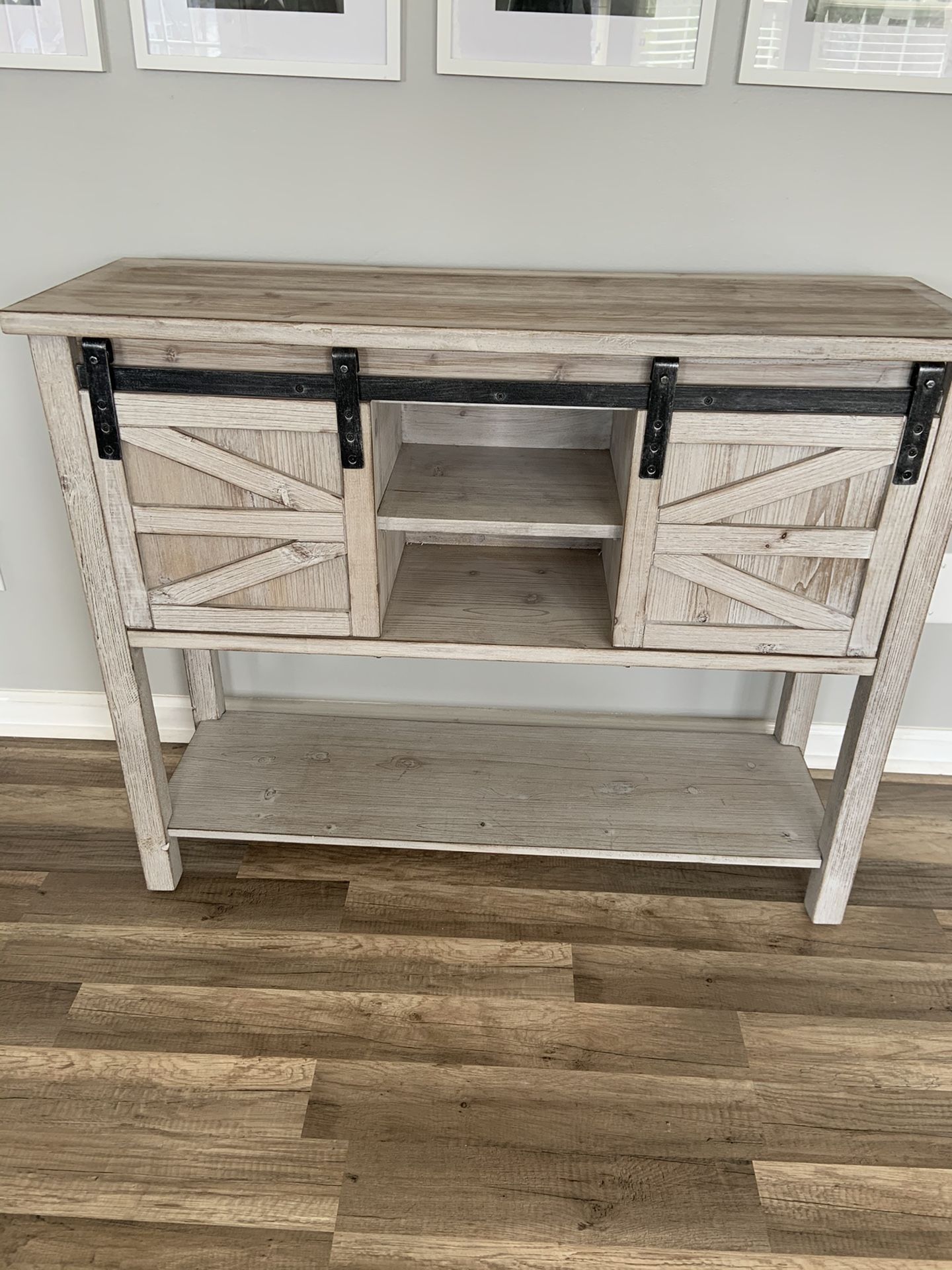 Farmhouse console table!