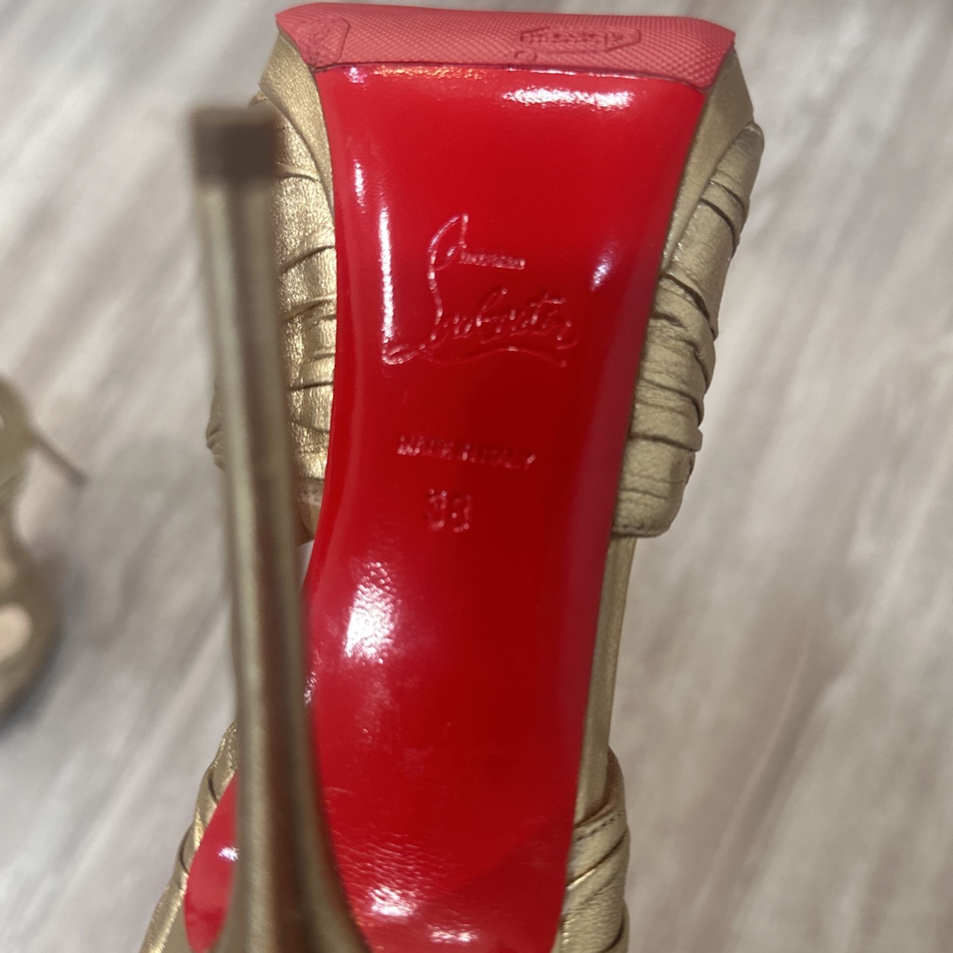 Christian Louboutin Heels Sz 38