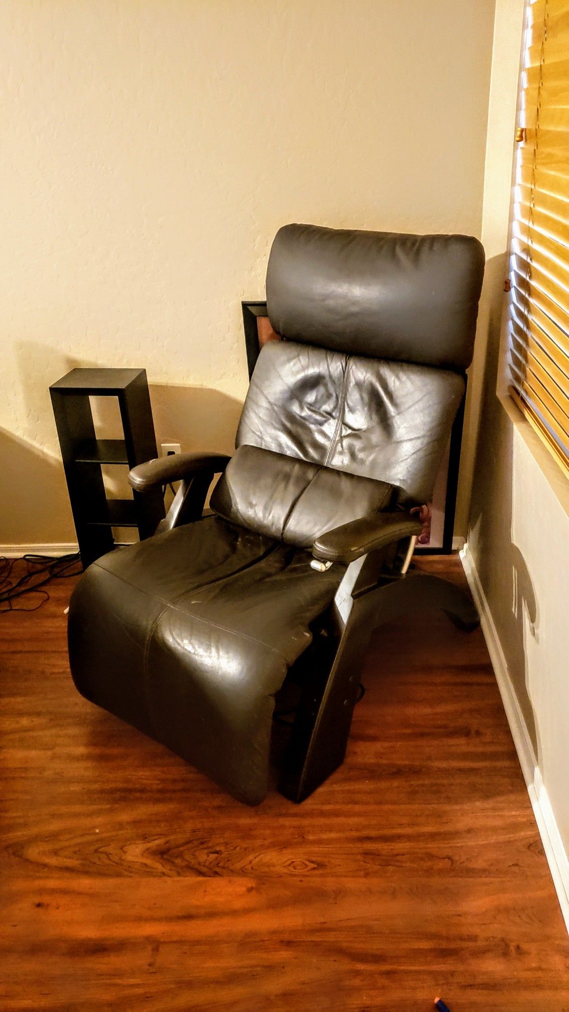 Relax the back, zero gravity chair for Sale in Phoenix, AZ OfferUp