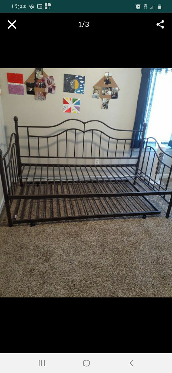 Twin day bed with twin trundle $150
