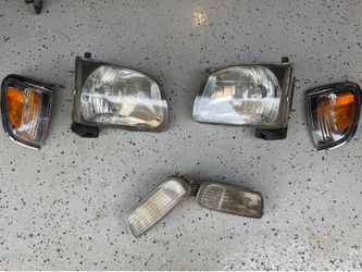 Toyota Tacoma Headlights 01-04