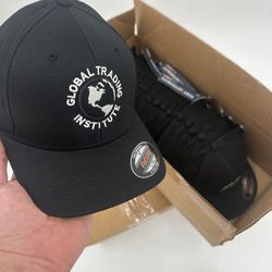 Black baseball cap (40 pieces L/XL) FLEXFIT «Global Trading Institute» port authority