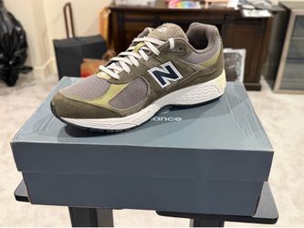New Balance 2002R Exclusive Olive - Size 13 Men’s