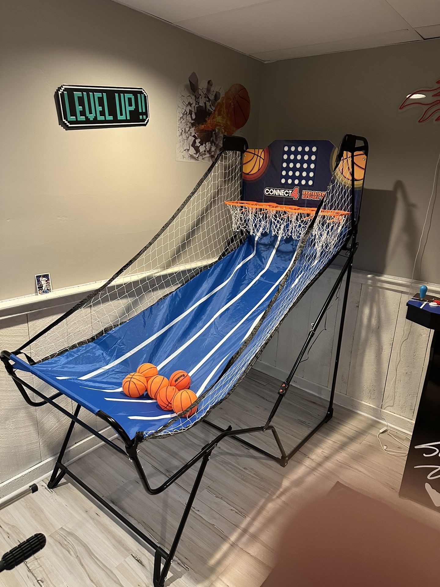 Connect 4 Basketball Hoop