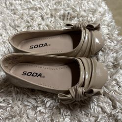 Girls Tan Flats 