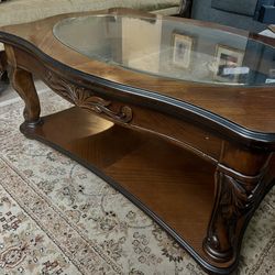 Traditional Wood Furniture And Dining Set