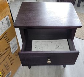 Winsome Eugene Accent Table, Espresso

 Thumbnail