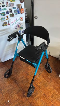 Walker with seat
