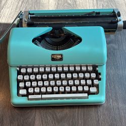 Royal Classic Typewriter