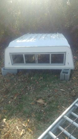 Camper shell