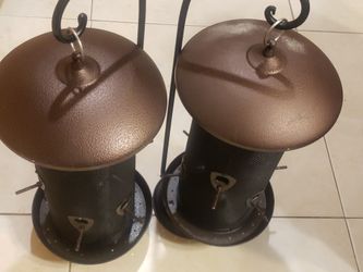 Bird Food Canister and Stand (2 Available) 📌priced individually 📌