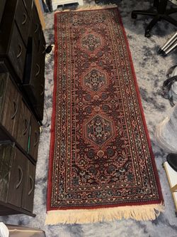 7.5x2.5ft Persian Runner Rug Machine-Woven | Used But Very Clean