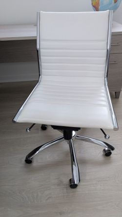Desk chair