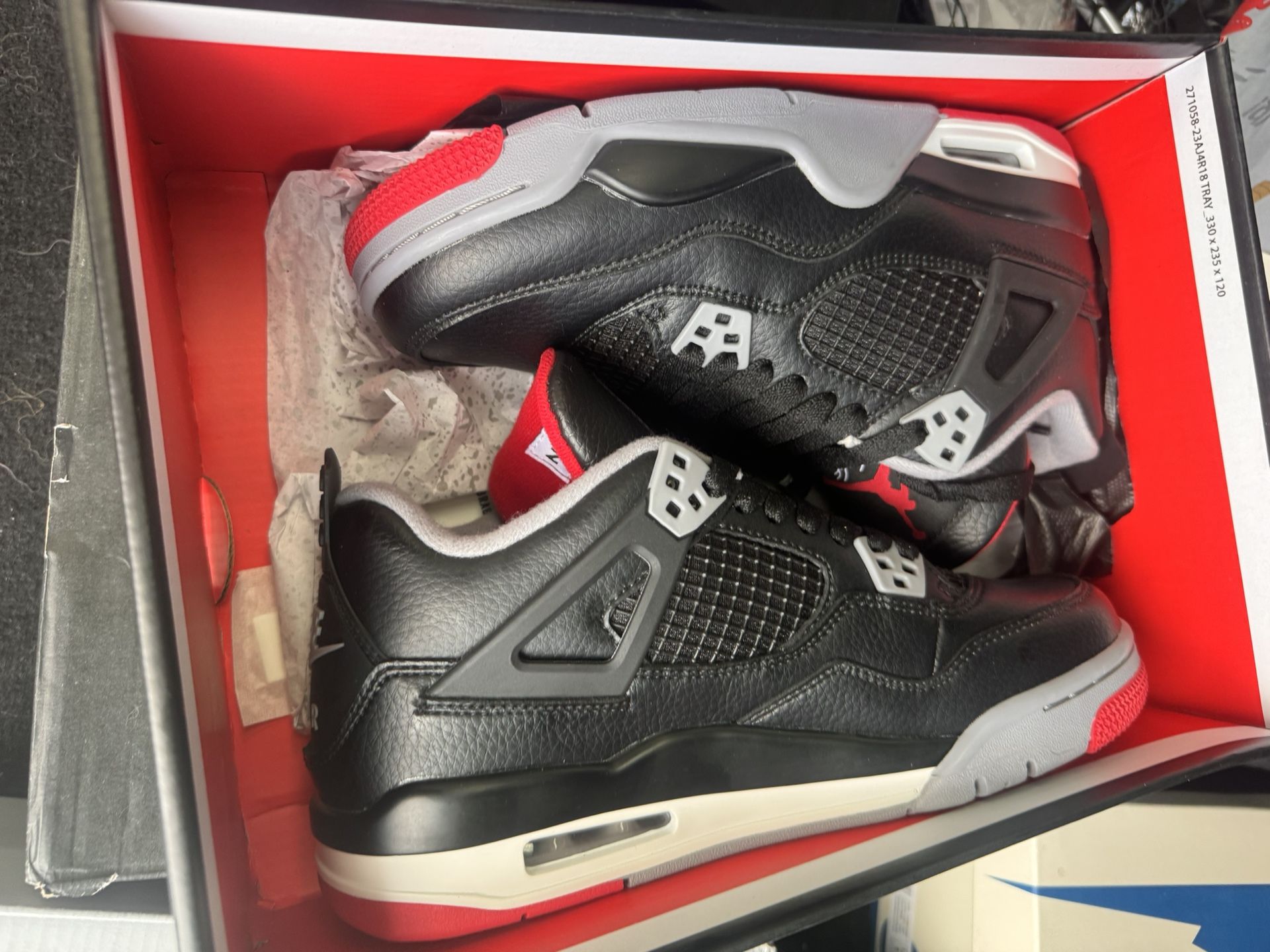 Jordan Retro 4 Bred