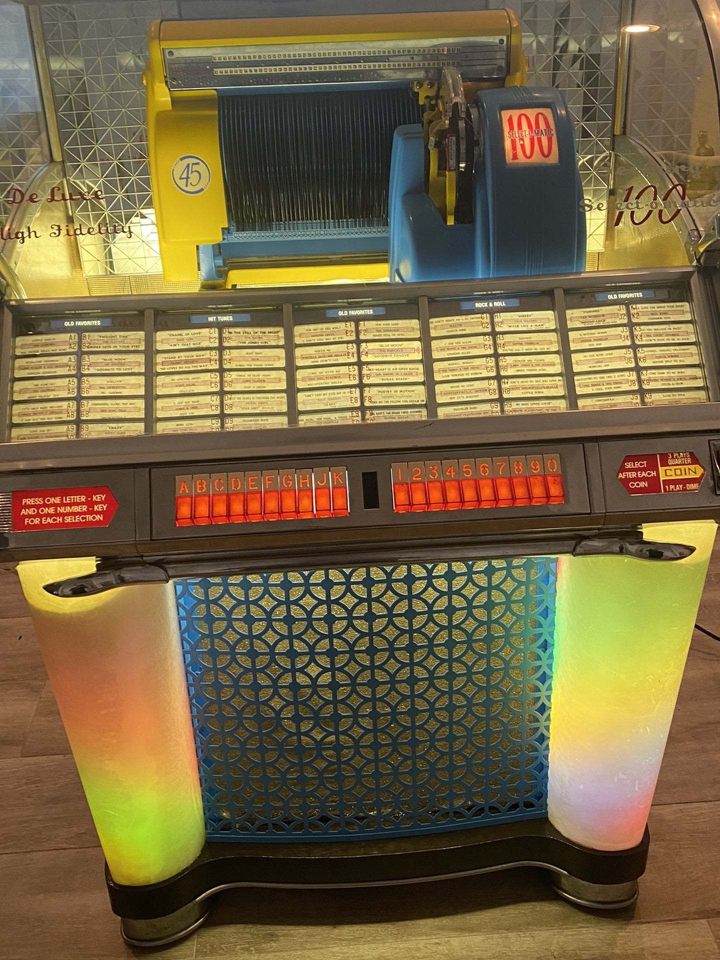 Jukebox-Seeburg 100 G Select-O-Matic. Completely Refurbished. Looks & Sounds Great. $6250.
