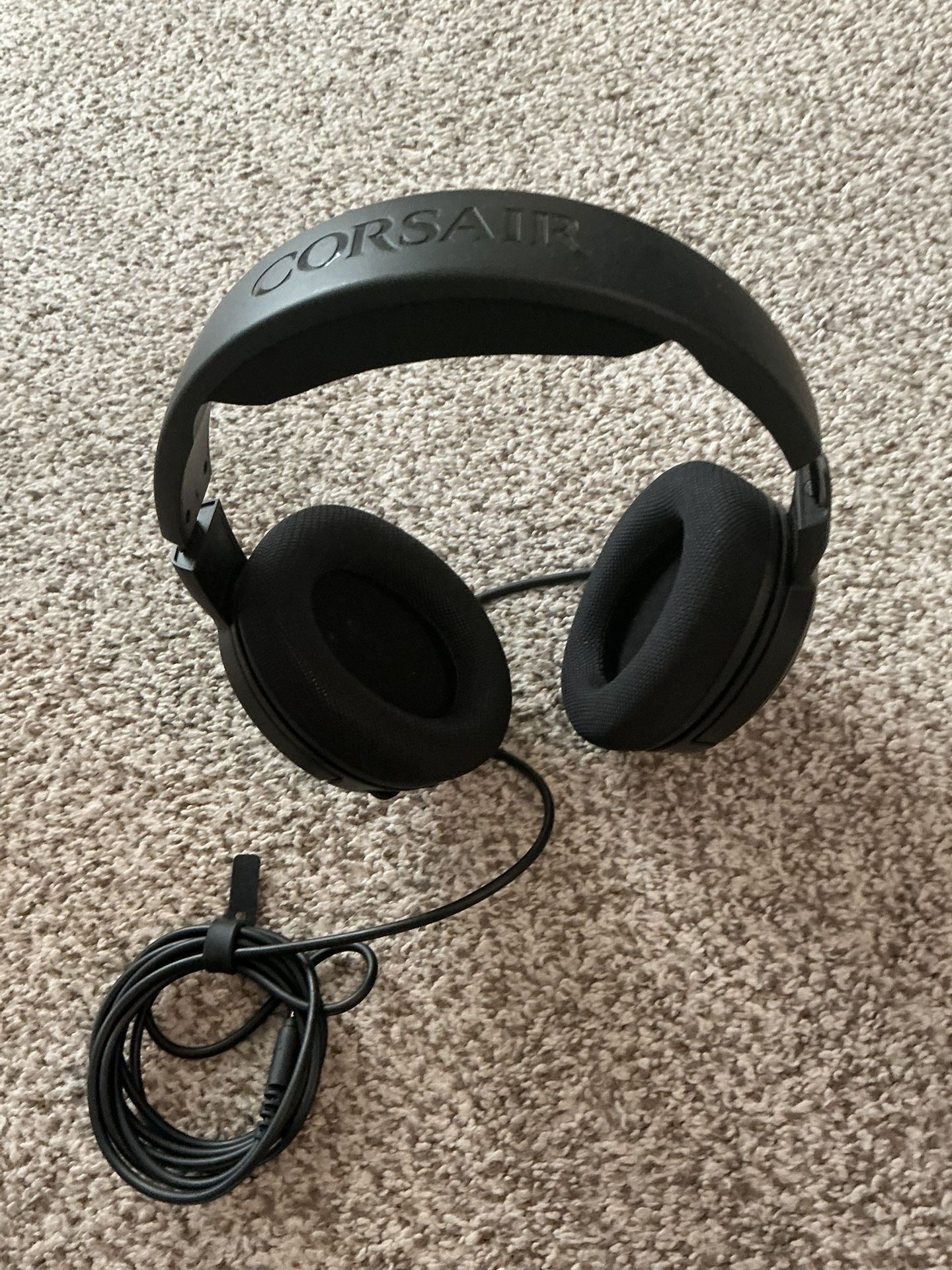 🎧 Corsair Wired Gaming Headset – Great Sound & Mic