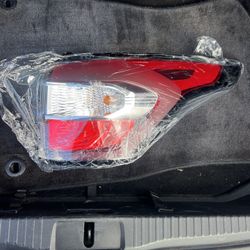 Right passenger taillight tail light 2017-2019 Ford Escape or Ford Kuga