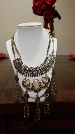 Statement necklace