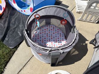 Fisher price out door playpen